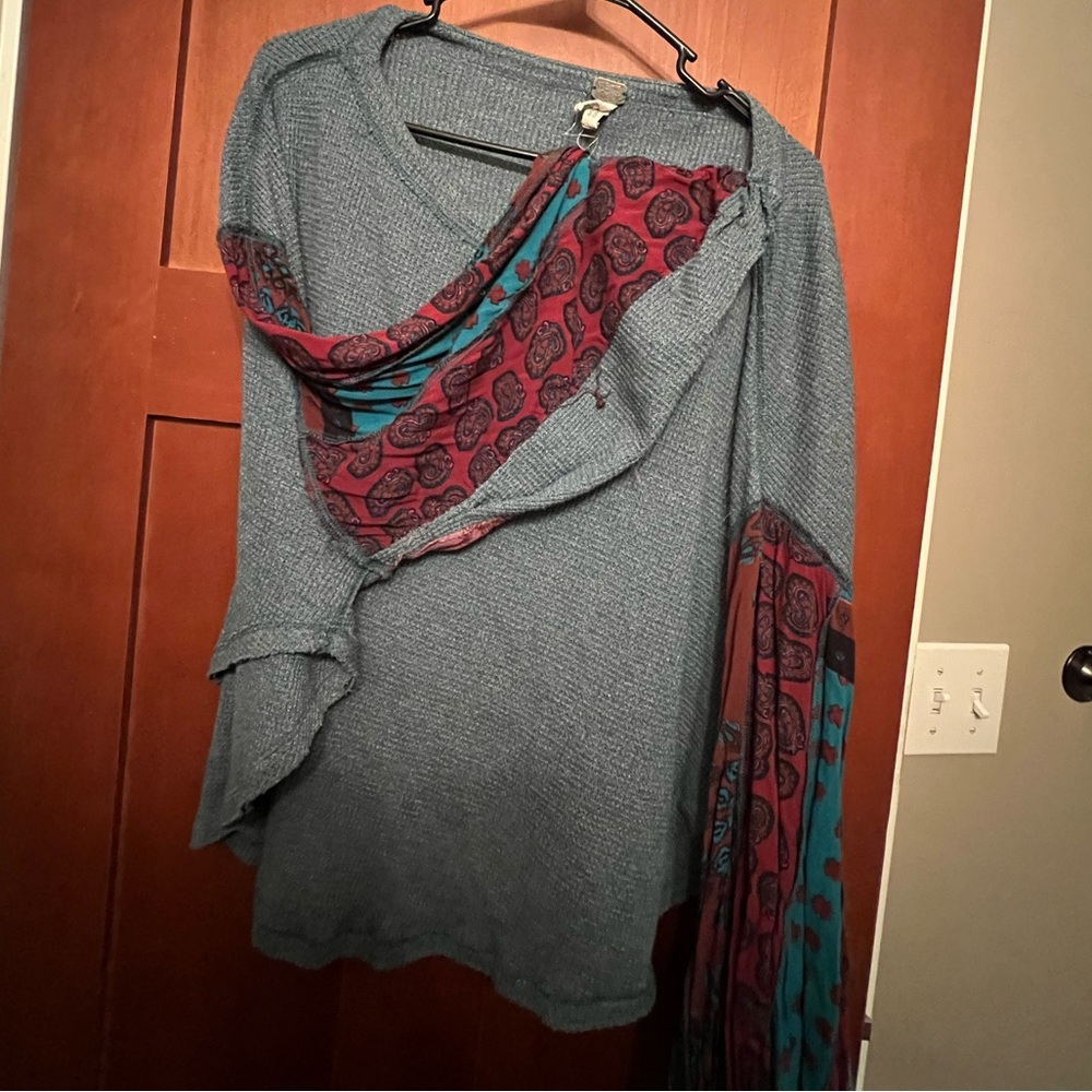 Free people net sweater with BoHo sleeves